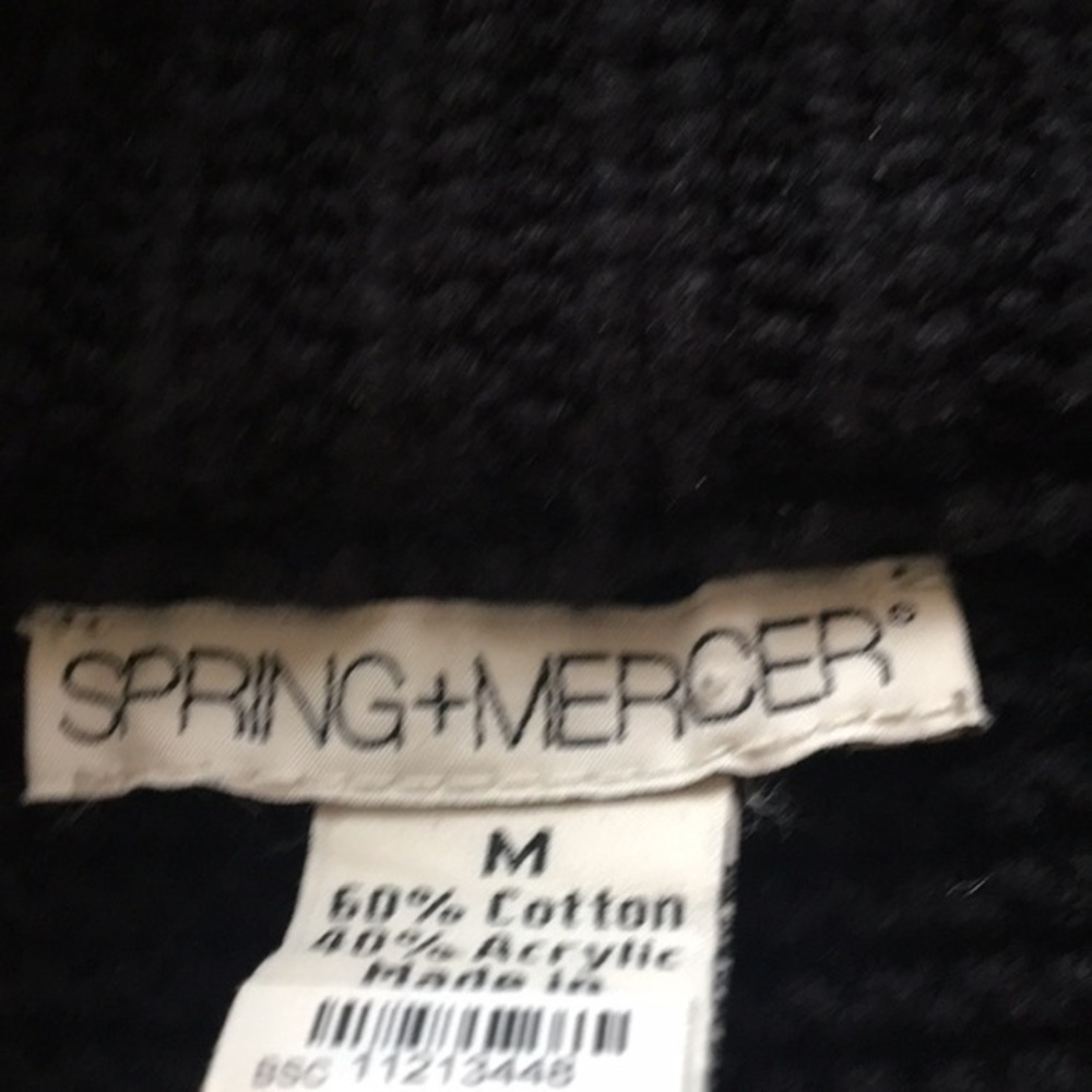 Beautiful sweater - Picture 3 of 3
